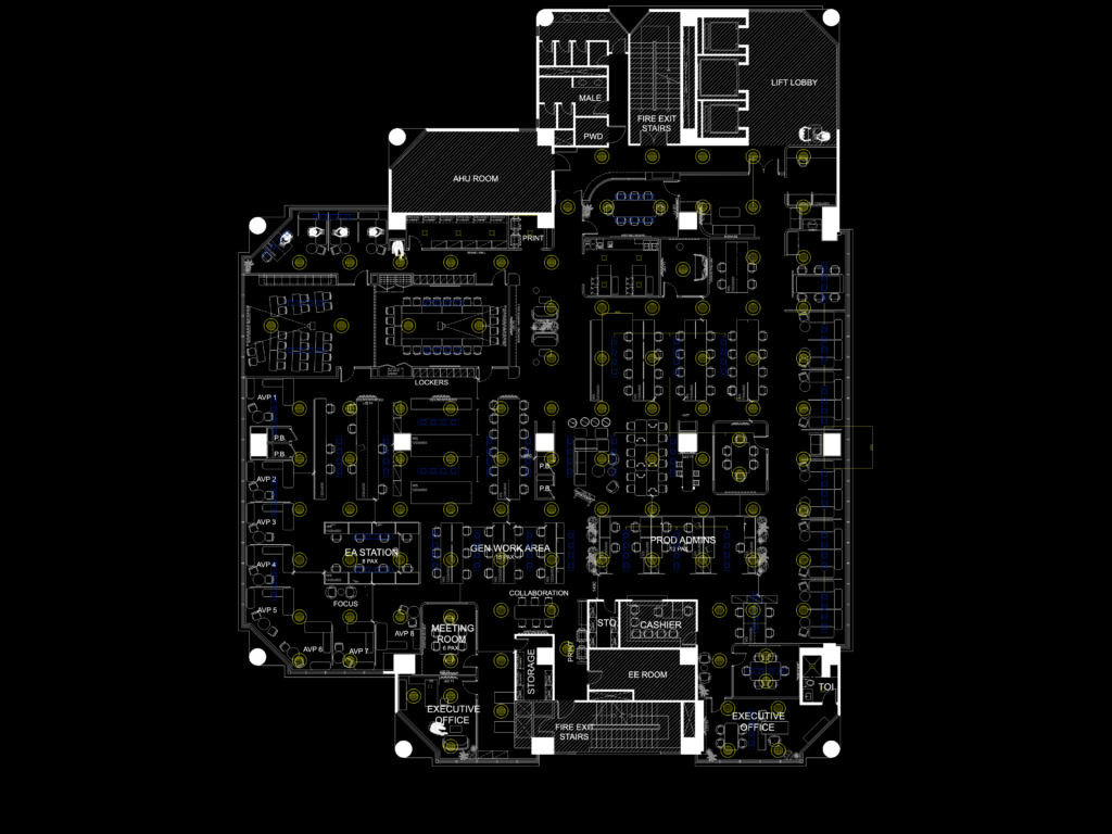 8th-floor office layout plan showing workstations, executive offices, furniture blocks, and service rooms in DWG format.