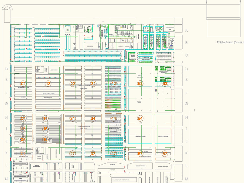 Technical floor plan of a distribution center showing storage rack blocks, office zones, and logistics docks.