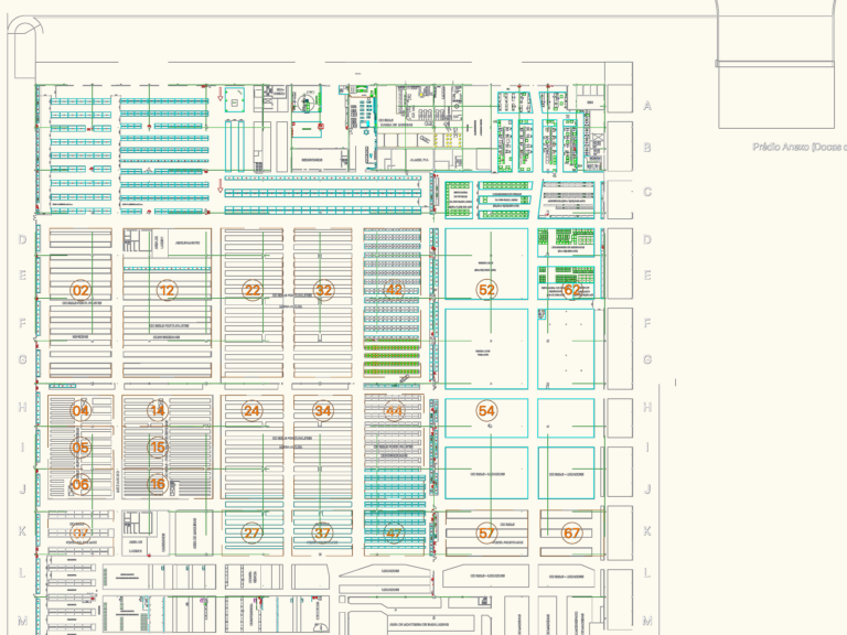 Technical floor plan of a distribution center showing storage rack blocks, office zones, and logistics docks.