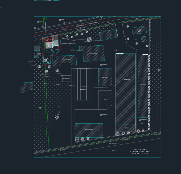 Farm site plan CAD drawing showing stables, silos, sheds, and farmhouse layout at 1:500 scale.